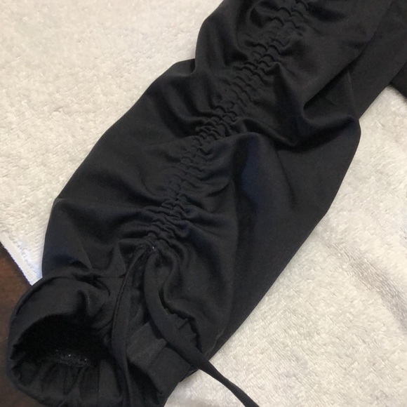 Company 5 size youth XL black
Limited time deal 2 pair $30.00 - Picture 6 of 6